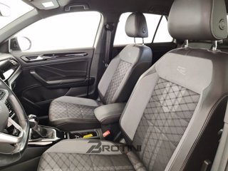 VOLKSWAGEN T-Roc 1.0 tsi R-Line 110cv 8
