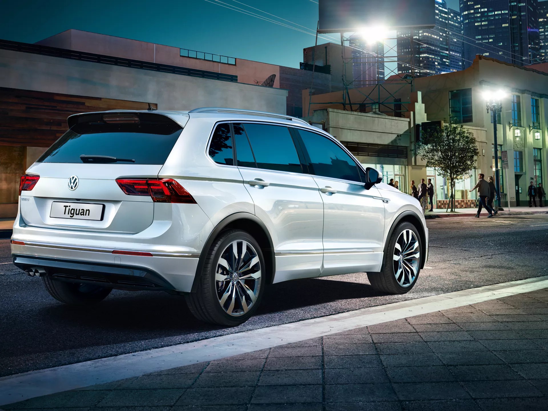 Volkswagen Tiguan 7