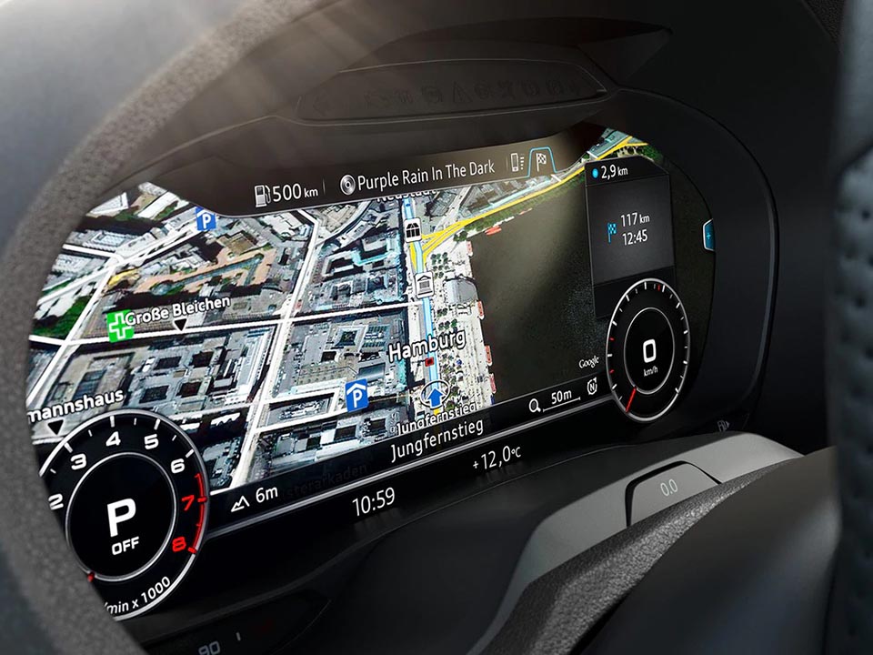 Audi A3 Sedan La Spezia e Massa display