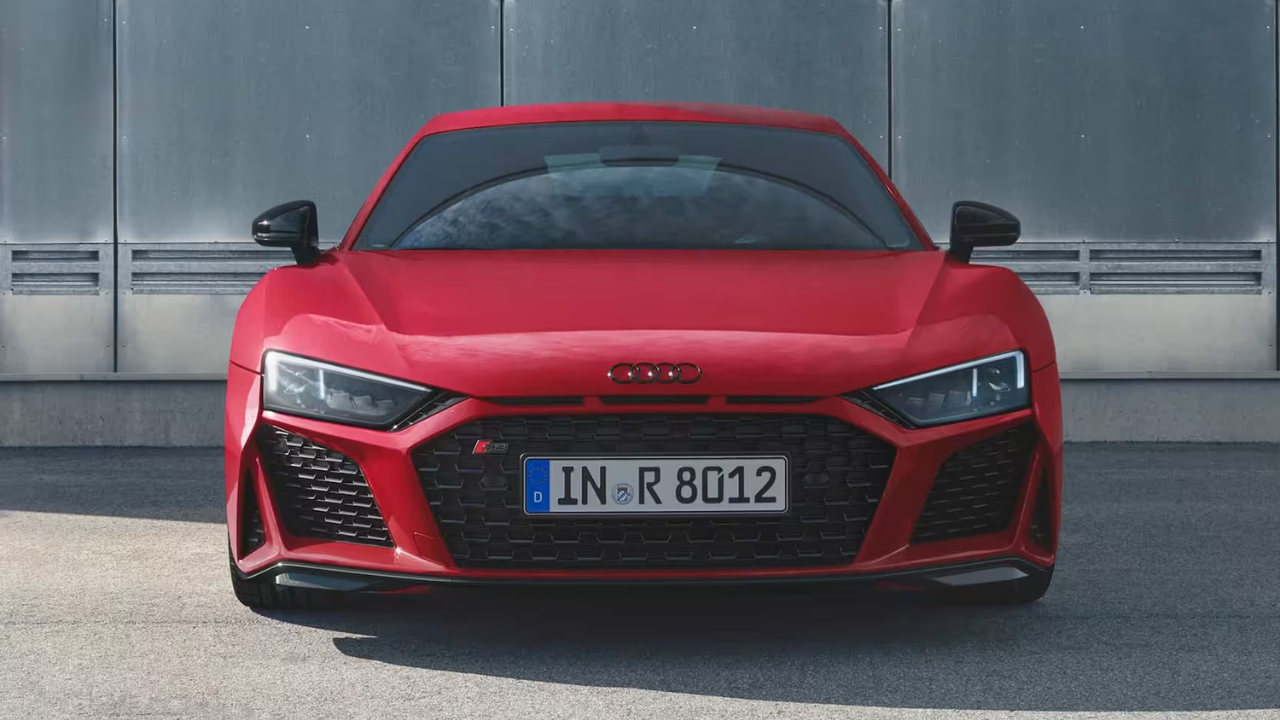 Scopri Audi R8 Coupé V10 Performance RWD a Massa e La Spezia